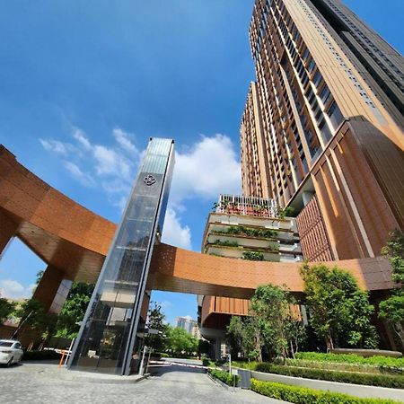 Lucentia Suites Klcc By Luxury Kuala Lumpur Exterior photo